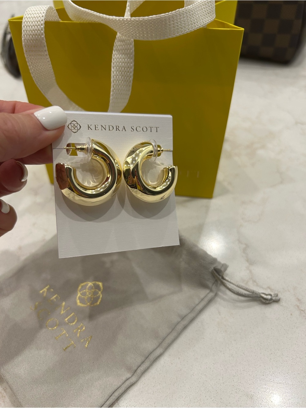 Brand new, just released 💛 Kendra Scott Gold Chunky Hoop Earrings